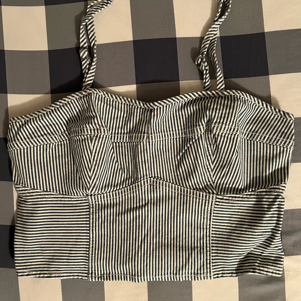 Universal Thread Black and White Striped Crop Top